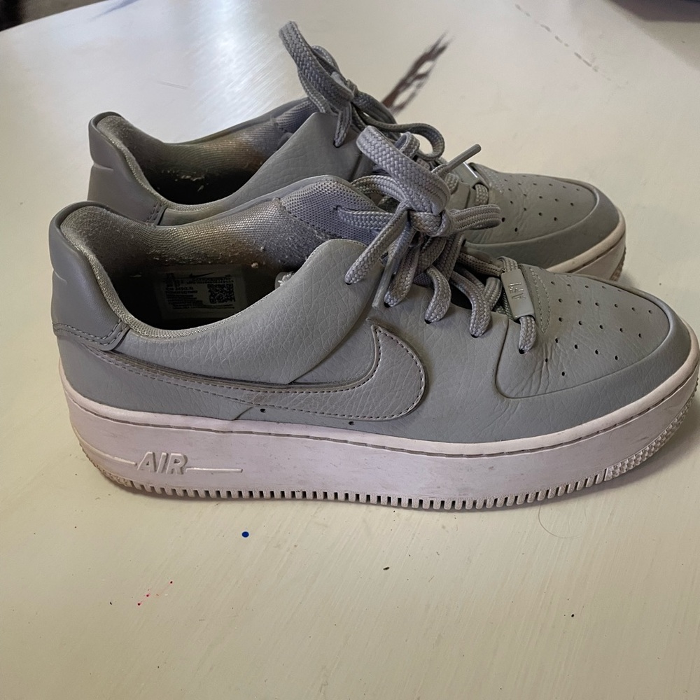 Nike Airforce 1 - Picture 2 of 2